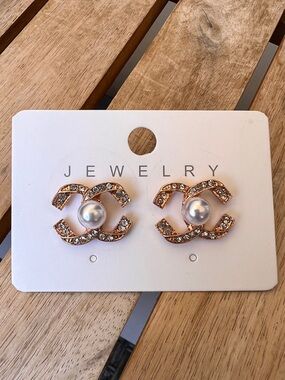 Rose Gold-Tone Pearl & Crystal Interlocking Stud Earrings